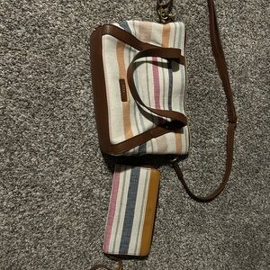 Clean, Colorblock Fossil canvas purse with matching wallet.